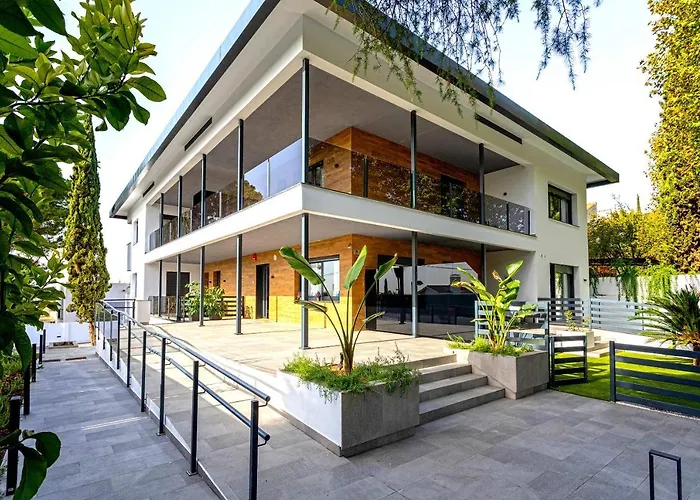  Genteel Home Arruzafa